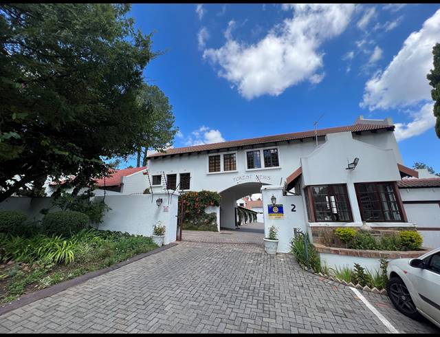 1 BEDROOM APARTMENT FOR SALE IN BRYANSTON